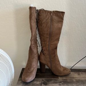 Never been worn suede boots